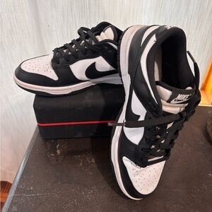 Nike Panda Dunks